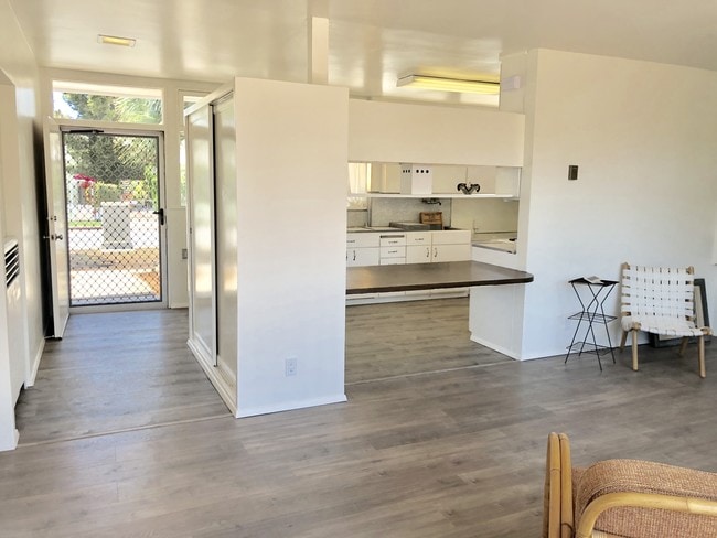 Building Photo - 3564 Beethoven St