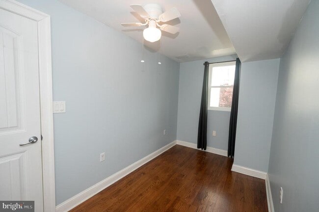 Building Photo - 703 Annin St