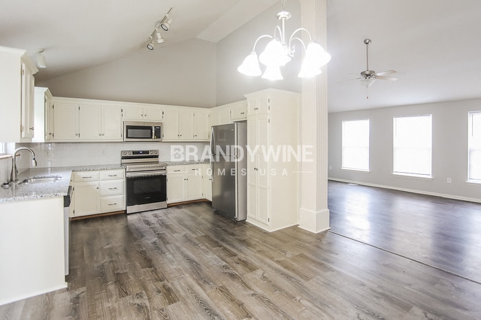 Building Photo - 615 Patrick Dr