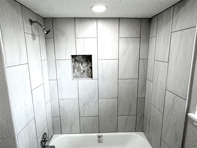 Building Photo - 6321 Apache Dr