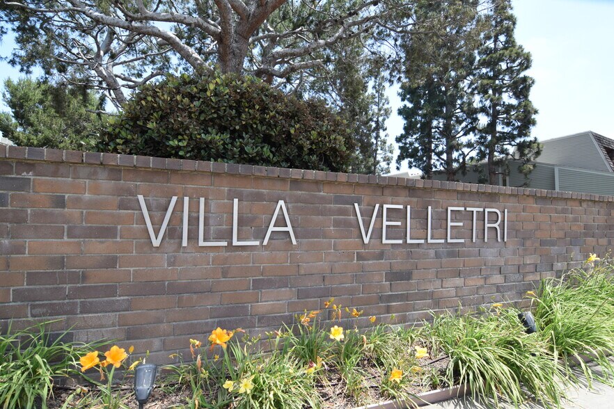 Building Photo - 13340 Maxella Ave