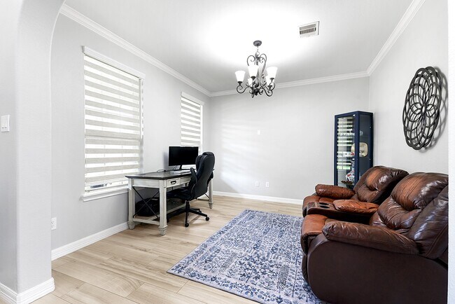 Building Photo - 29022 Pinnacle Ridge Dr