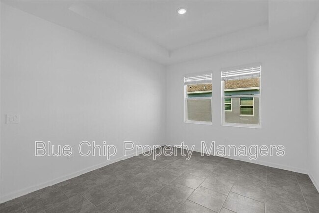 Building Photo - 3078 Country Side Dr