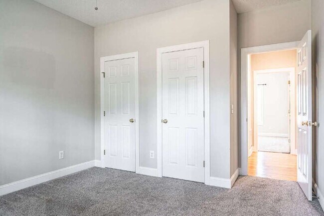 Building Photo - 167 Laurel Oak Ln