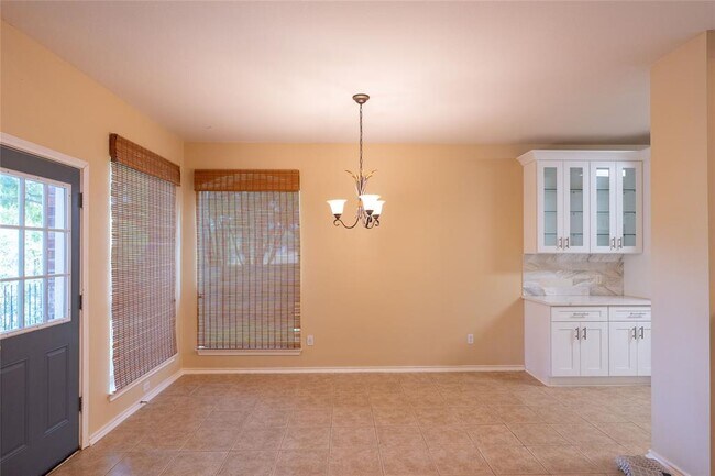 Building Photo - 1106 Camden Cove