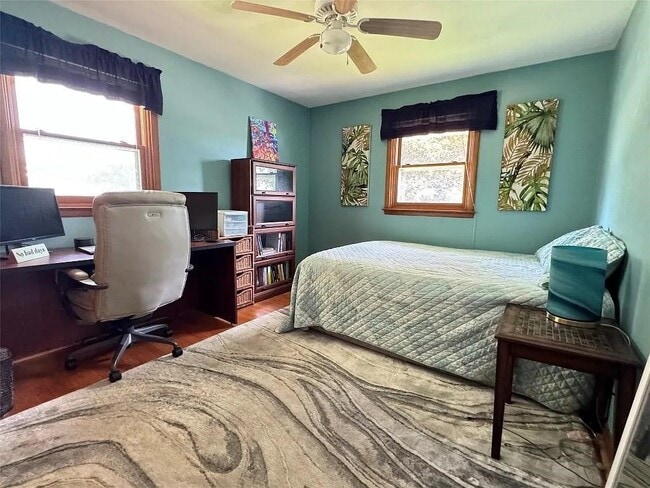 Building Photo - 7 Exeter Dr