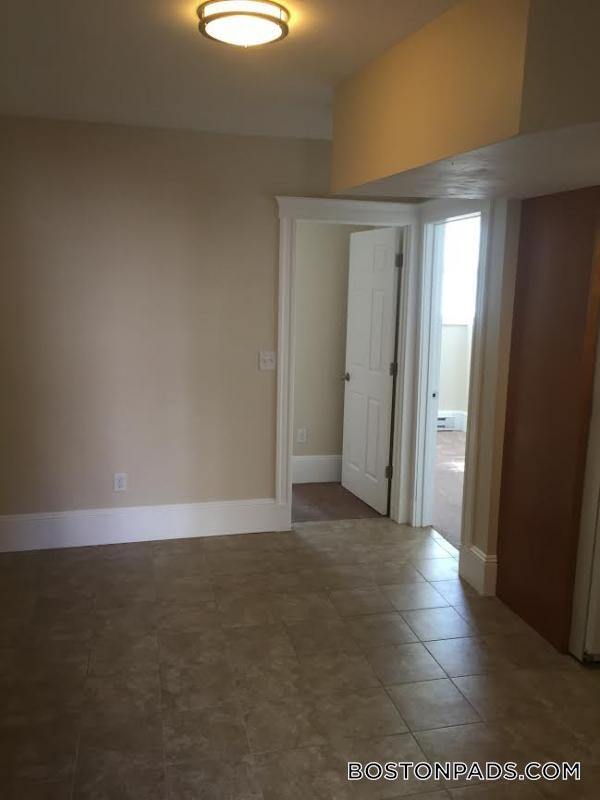 Building Photo - 55 Park Dr