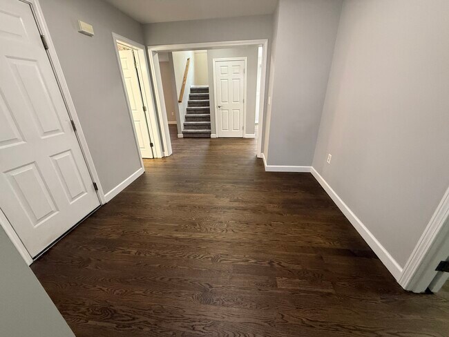 Building Photo - 317 Heather Glen Ln