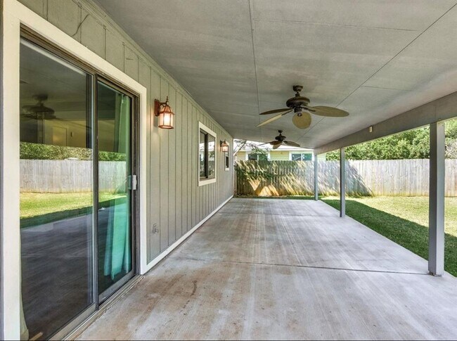 Building Photo - 7700 Wakefield Dr