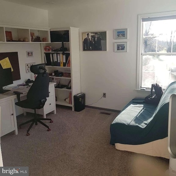 Building Photo - 15 Colebrook Ct