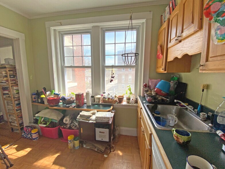 Building Photo - 2031 Commonwealth Ave