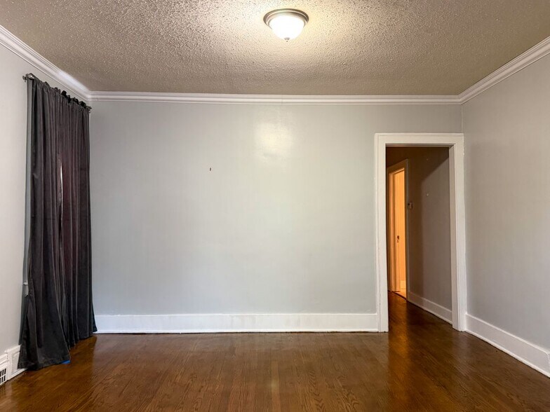 Building Photo - 2710 Clements St