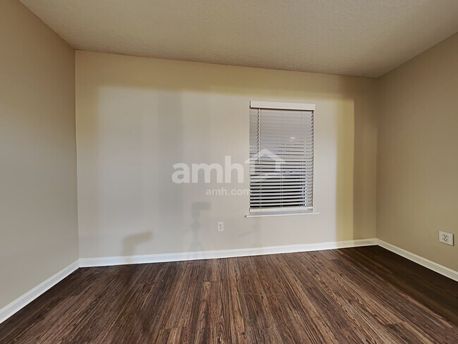 Building Photo - 86336 Augustus Ave