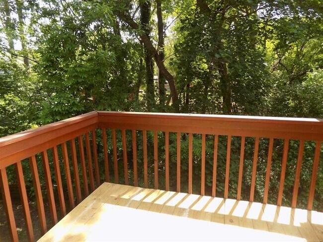 Building Photo - 11849 Sycamore Rd