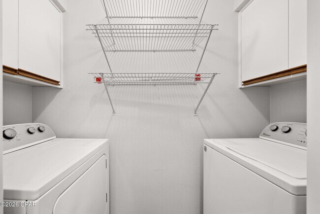 Building Photo - 6504 N Lagoon Dr