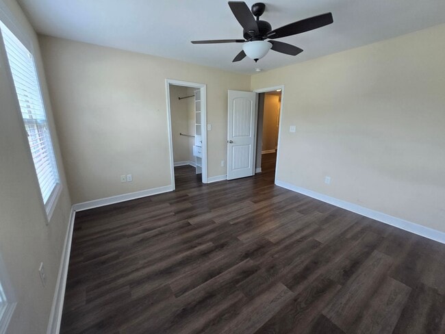 Building Photo - 2111 Yates Ranch Rd