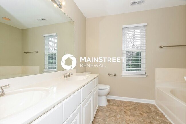 Building Photo - 3 Bedroom Pet-Friendly Home in Huntersville, NC with Main Street Renewal