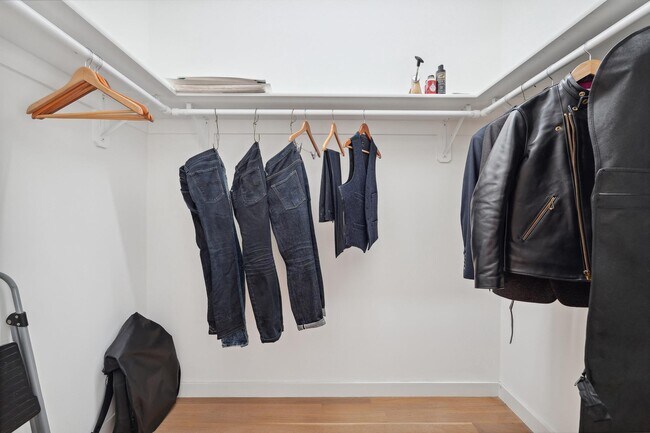 Building Photo - 1539 6th St NW