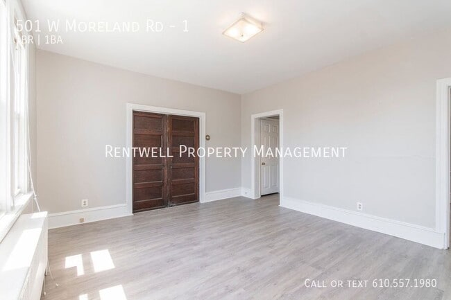 Building Photo - 501 W Moreland Rd