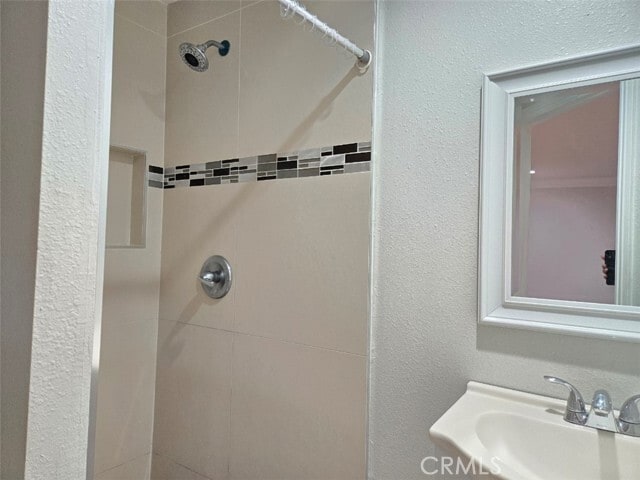 Building Photo - 4145 El Molino Blvd