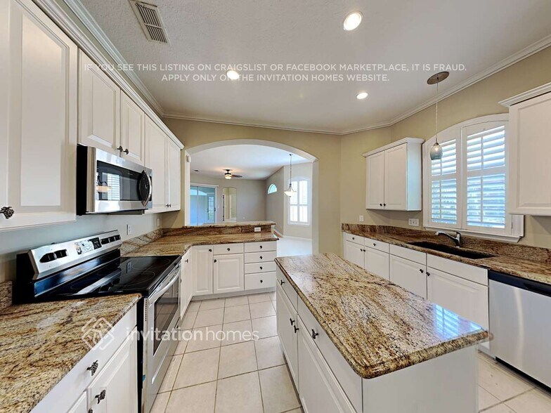 Building Photo - 212 Sweetbrier Branch Ln