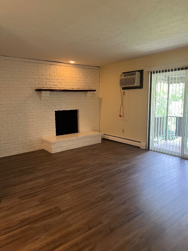 Building Photo - 2065 Sutton Ave