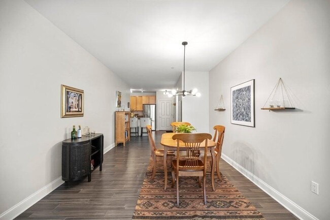 Building Photo - 1905 N Water St