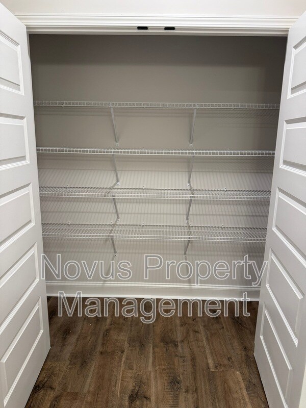 Building Photo - 108 Crestpoint Rd