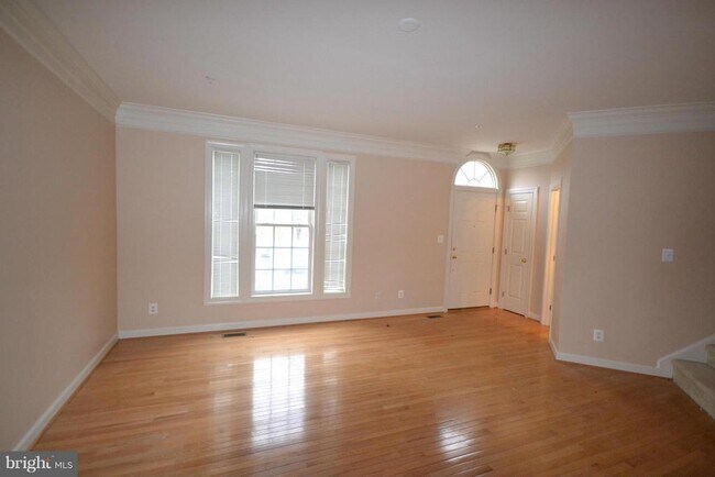 Building Photo - 2236 Sussex Way