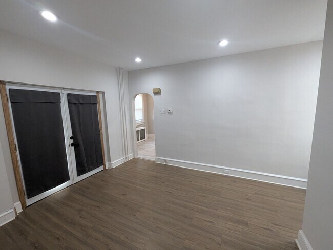 Building Photo - Detached Home - Oak Lane