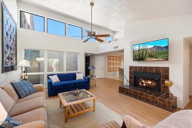 Building Photo - 37300 N Tom Darlington Dr