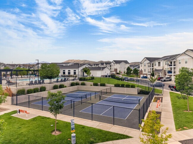 Building Photo - Spacious 3 Bed, 2 Bath Condo in The Exchange – Lehi, UT
