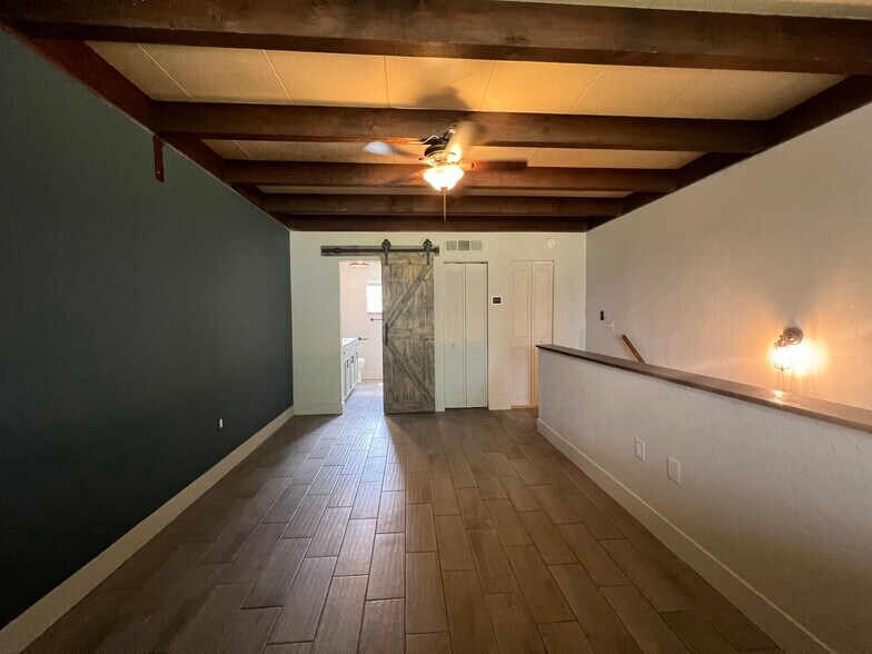 Building Photo - 711 SW 75th St
