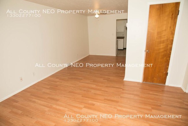 Building Photo - 3 bedroom in Cleveland Heights OH 44121