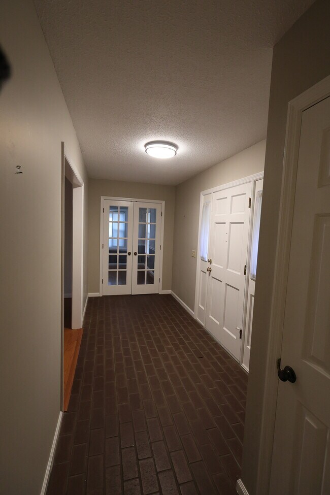 Building Photo - 313 Palomino Path