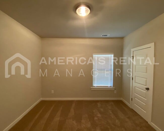 Building Photo - 1225 Brookhaven Dr