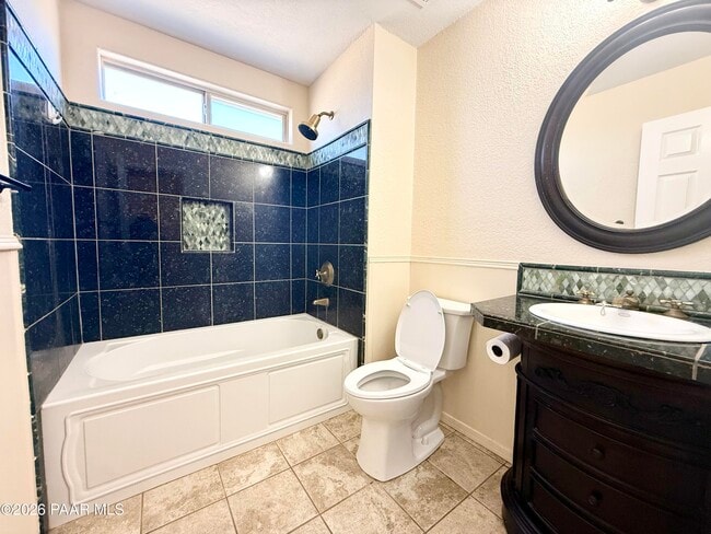 Building Photo - 8561 E Posse Cir