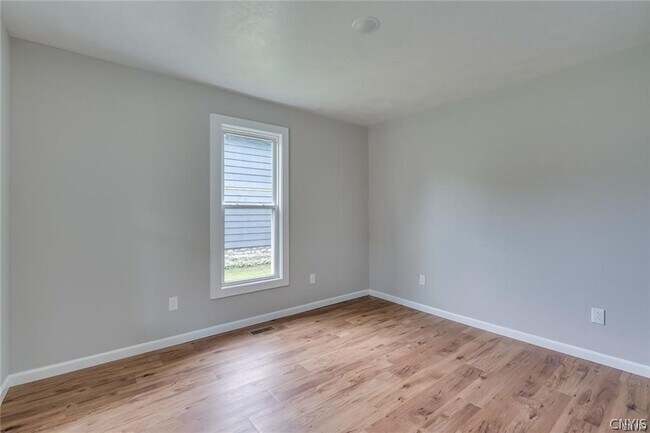 Building Photo - 125 N Hamilton St