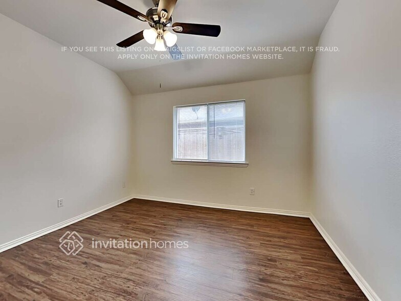 Building Photo - 8010 Munich Dr