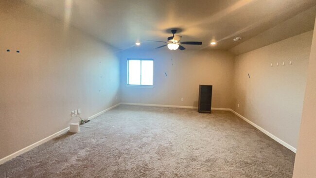 Building Photo - 4 Bedroom Home in Edmond