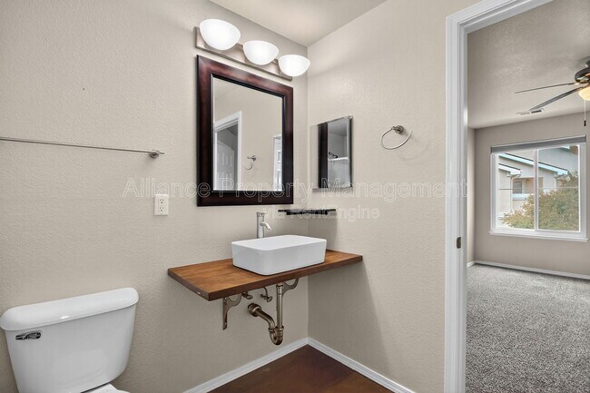 Building Photo - 3890 Strawberry Field Grove