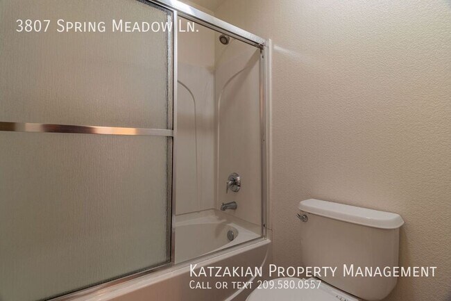 Building Photo - 3807 Spring Meadow Ln