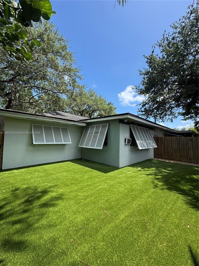 Building Photo - 11780 SW 81st Rd