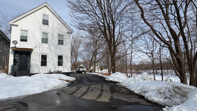 Building Photo - 3BR with Views of Presumpscot River | Newly Renovated | Heat Included | Bright + Quiet Location