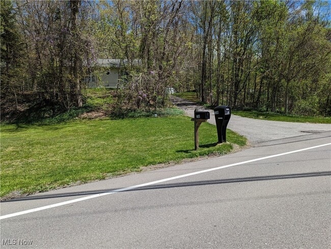 Primary Photo - 7180 Chagrin Rd