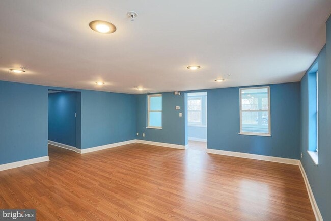 Building Photo - 4905 Ridge Ave