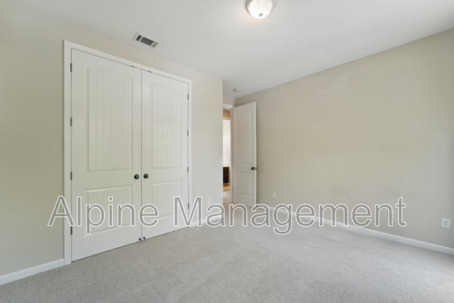 Building Photo - 5109 Campion Dr