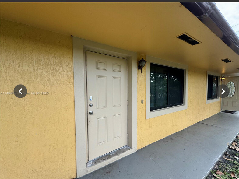 Primary Photo - 2731 SW 7th St
