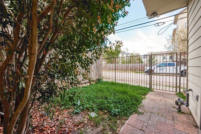 Building Photo - 4305 Eigel St