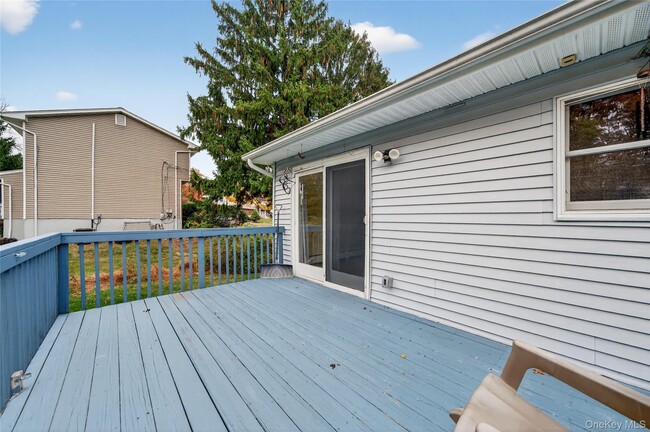 Building Photo - 20 Peter Bush Dr